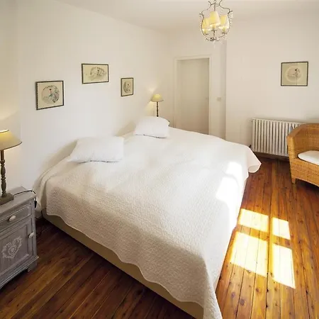 La Maison Im Park Von Schloss Nyaraló *