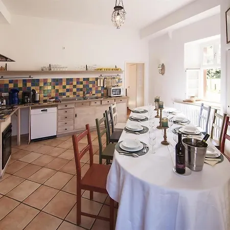 La Maison Im Park Von Schloss Nyaraló *