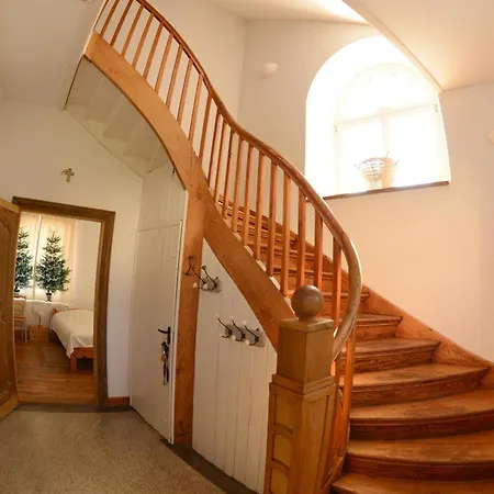 La Maison Im Park Von Schloss