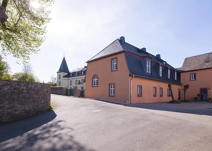 La Maison Im Park Von Schloss
