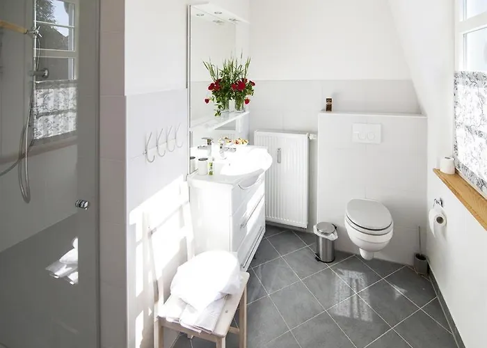 La Maison Im Park Von Schloss Сasa de vacaciones