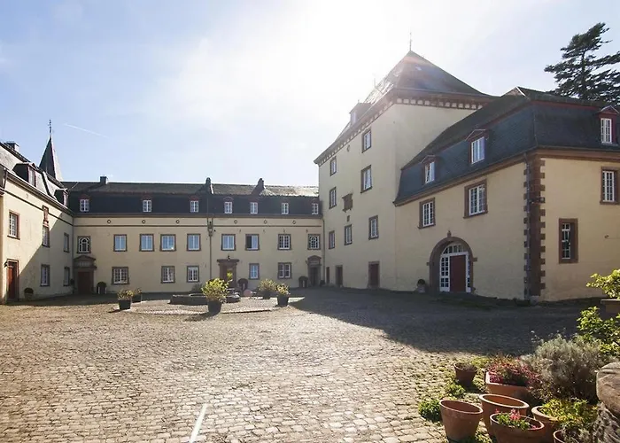 La Maison Im Park Von Schloss Schmidtheim