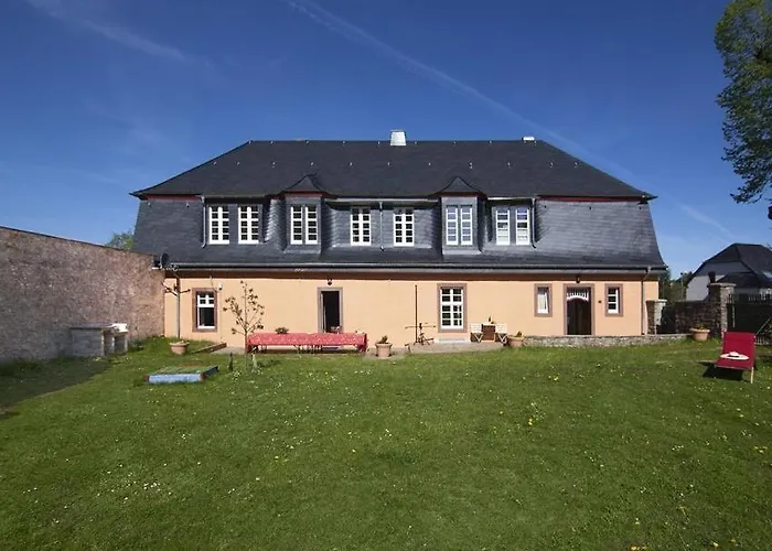 La Maison Im Park Von Schloss Сasa de vacaciones *
