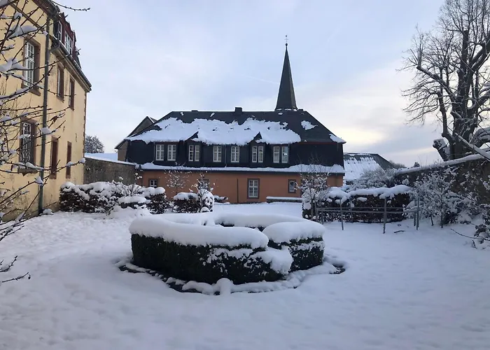 La Maison Im Park Von Schloss Сasa de vacaciones *