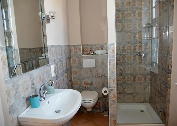 La Maison Im Park Von Schloss